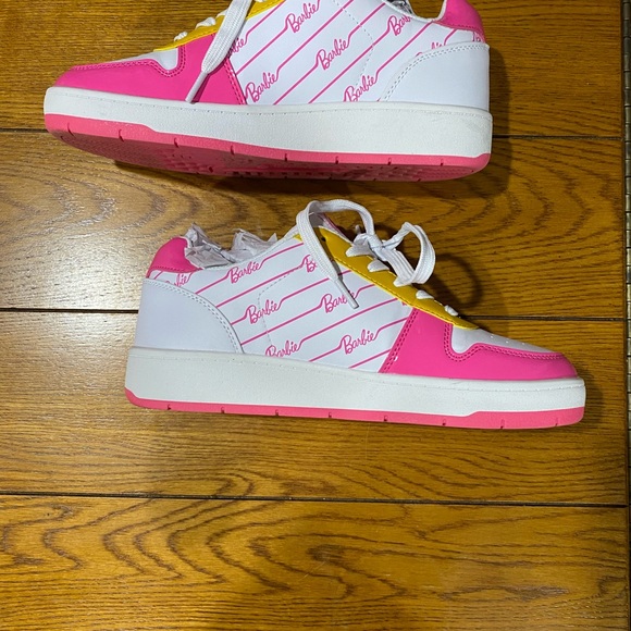 Be comfortable & step in style with these Barbie Low-top sneakers. - Picture 9 of 9